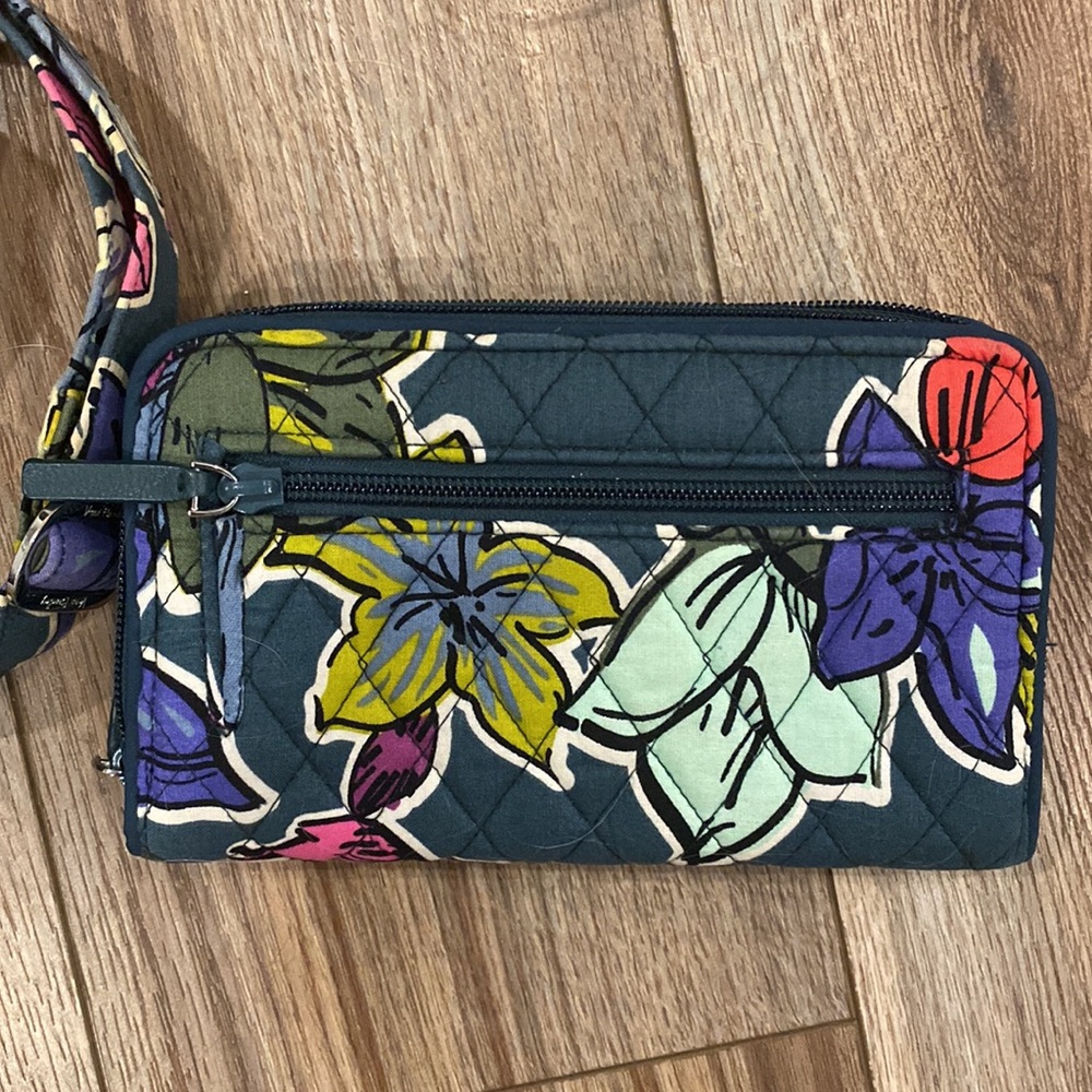 Vera Bradley Purse and Wallet Set - Picture 8 of 9